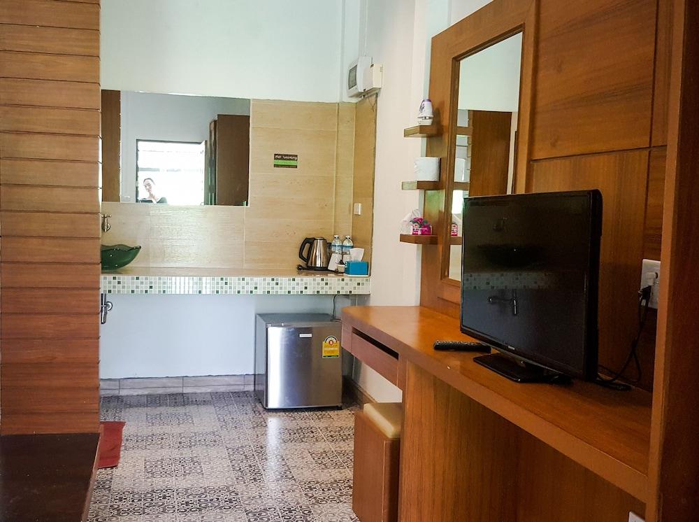 Glur Hostel Ao Nang Екстер'єр фото